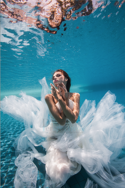 Underwater Prewedding Photography