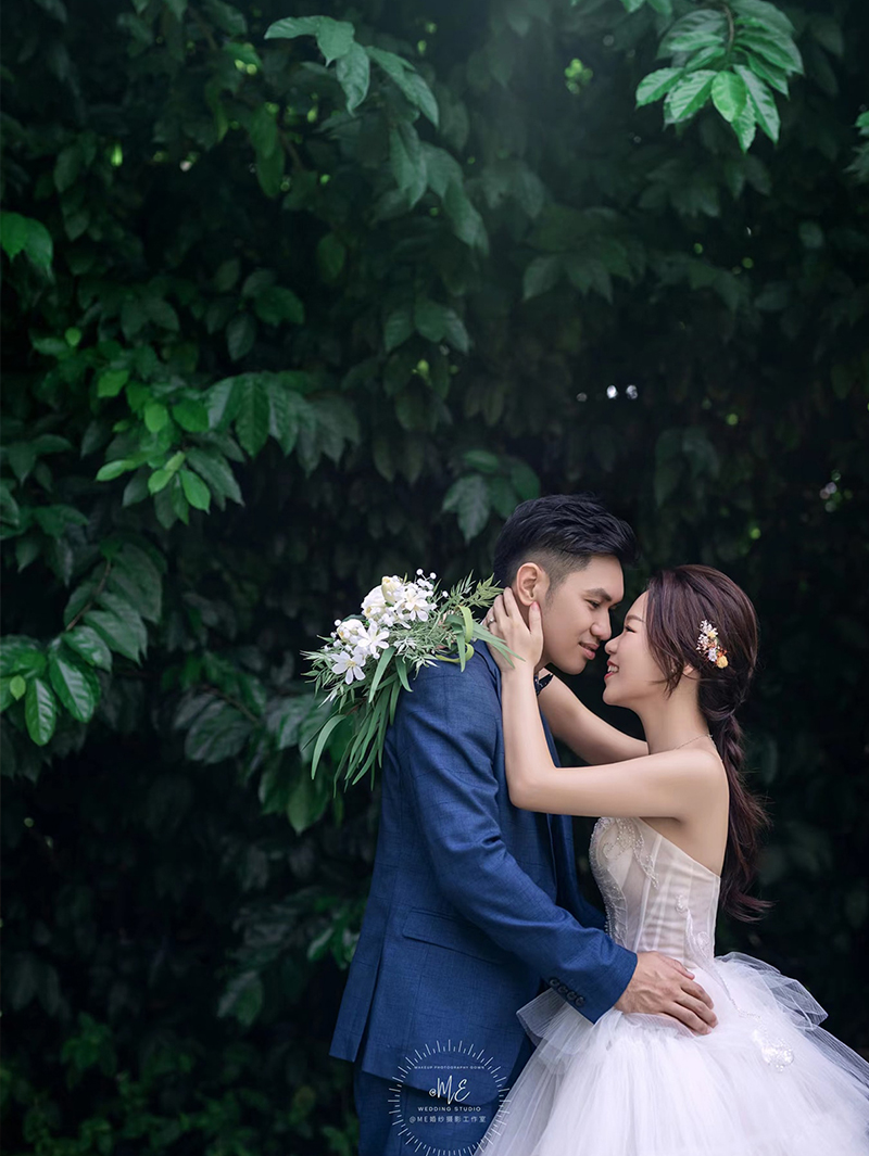 Pre-wedding Shoots | Outdoor Wedding Photos