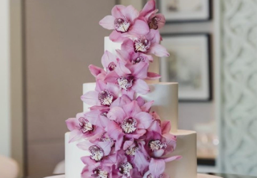The Pine Garden: Wedding Cakes That Taste as Good as They Look