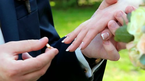 wedding rings with stones