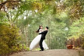 a wedding photography taken in a park