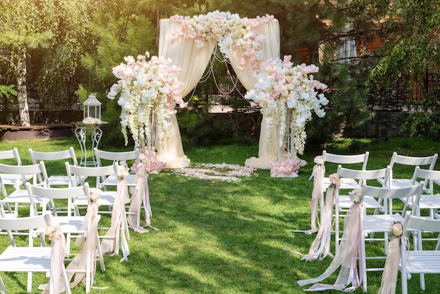 Interesting Decoration Ideas For Your Outdoor Wedding