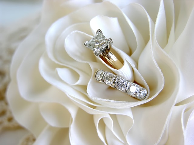 Distinctive Features Of Princess Cut Engagement Rings