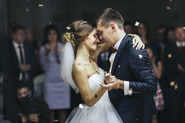 Why You Should Consider Holding an Outdoor Wedding Night