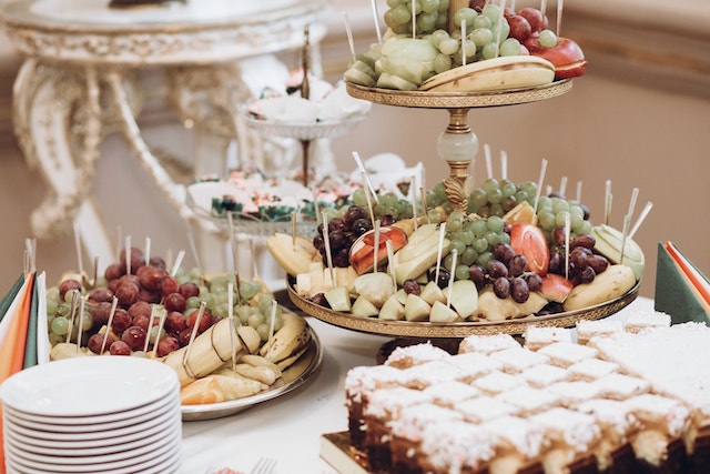5 Money Saving Alternatives To Catering For A Wedding