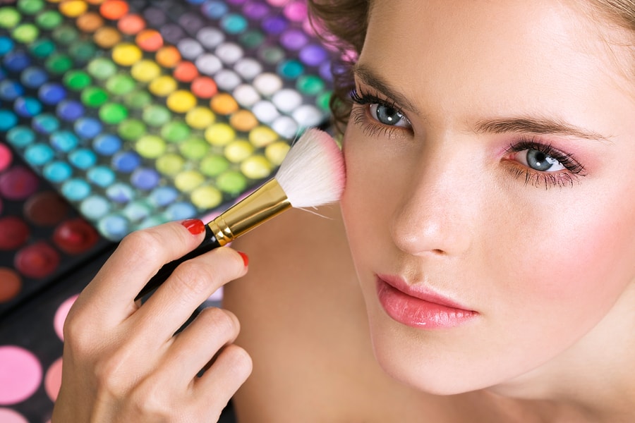 5 Tips to Choosing the Perfect Makeup Artist