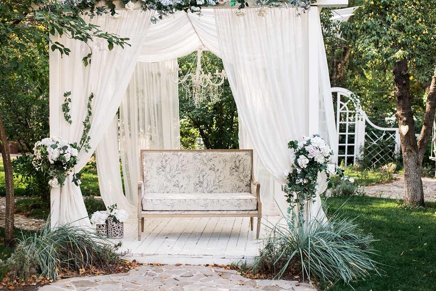 Top 5 Wedding Blooms For All Outdoor Weddings