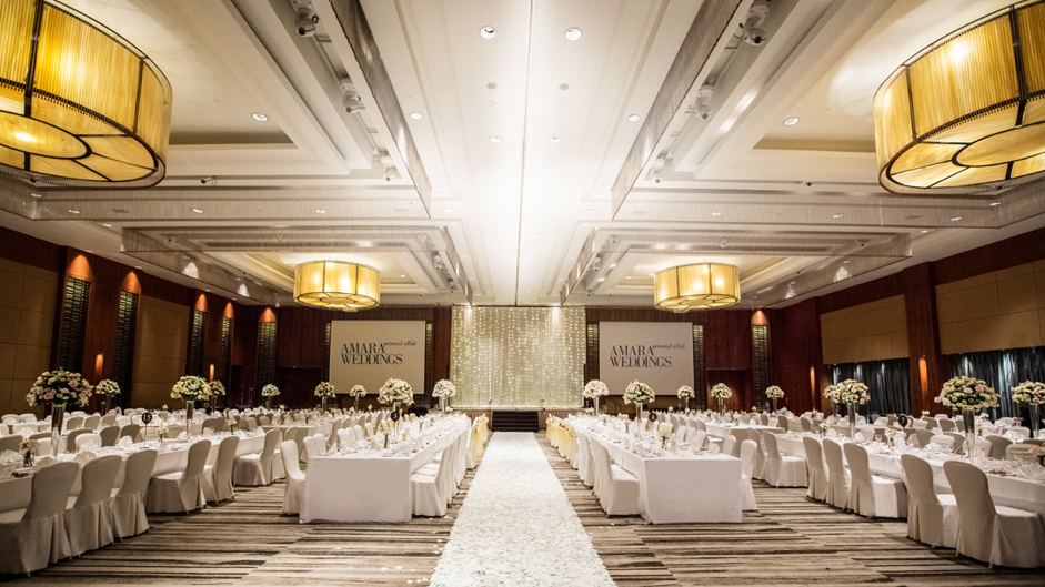 5 Grand Ballrooms For A Glamourous Wedding