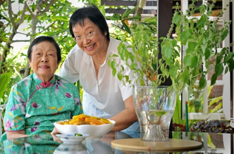 4 Love Lessons from Mr & Mrs Wee Kim Wee's 69 Years of Marriage