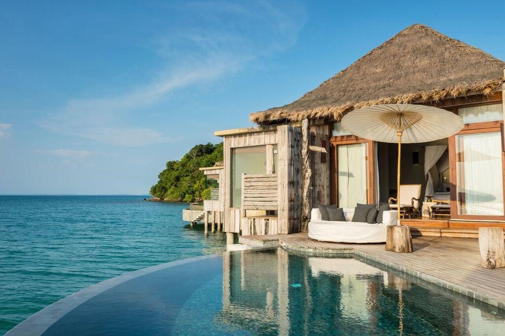 Floating Beach Resorts For The Perfect Summer Honeymoon