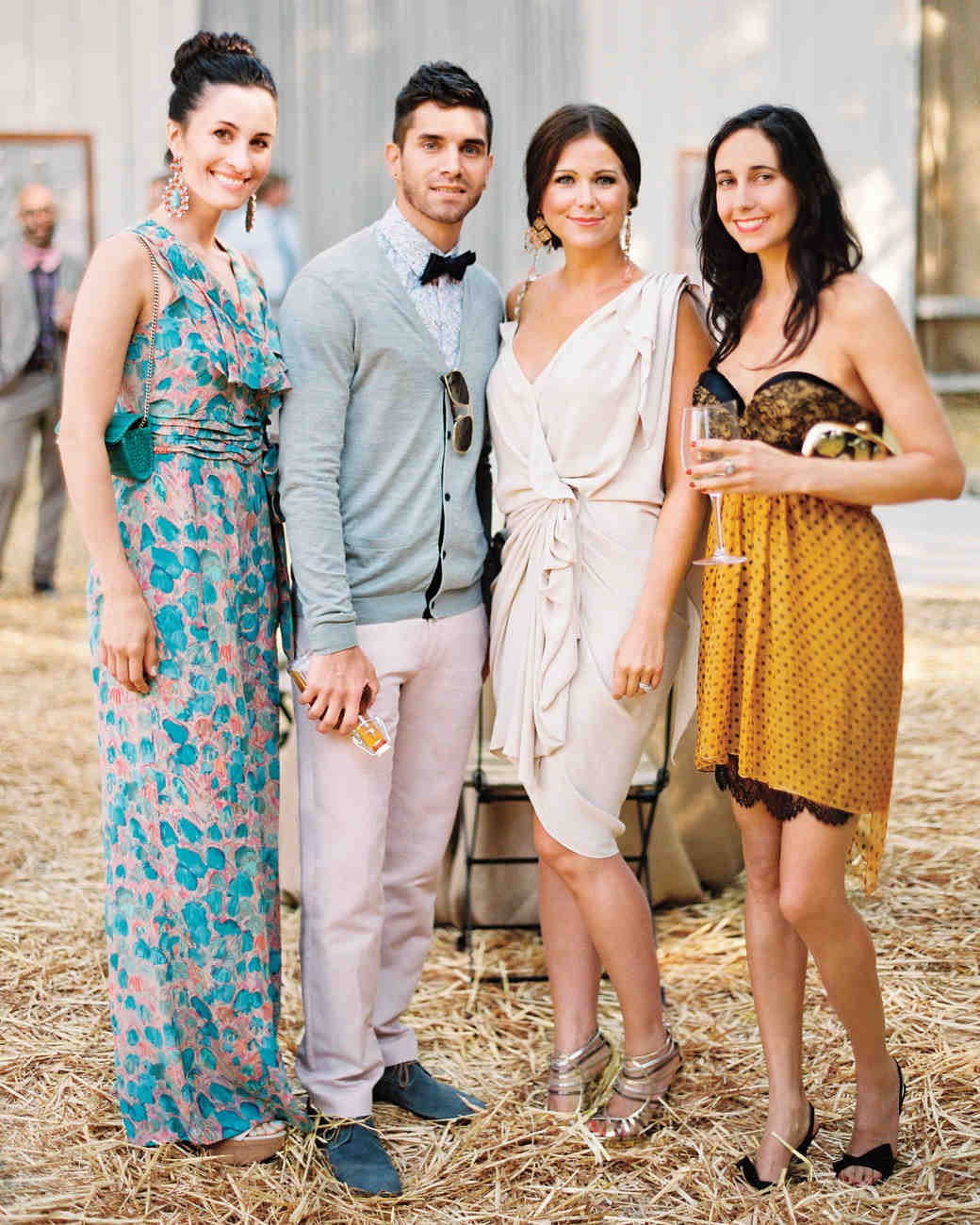 5 Details to Include in Your Wedding Invites
