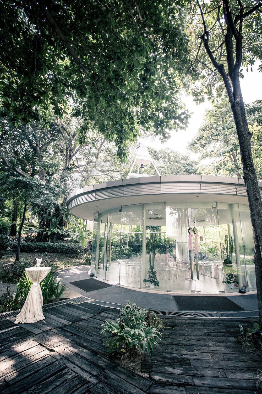 Villa Vibes, Private Pools & More: Destination Wedding Venues in Singapore