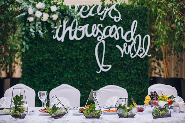 4 Benefits of a Restaurant Wedding