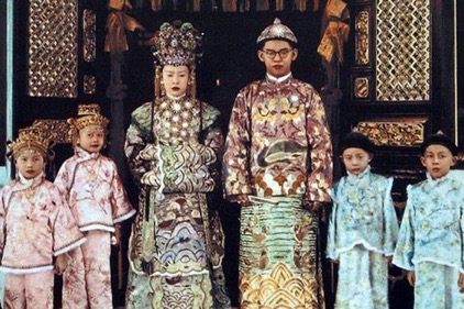 Peranakan Pride: Wedding Traditions Over the Years 