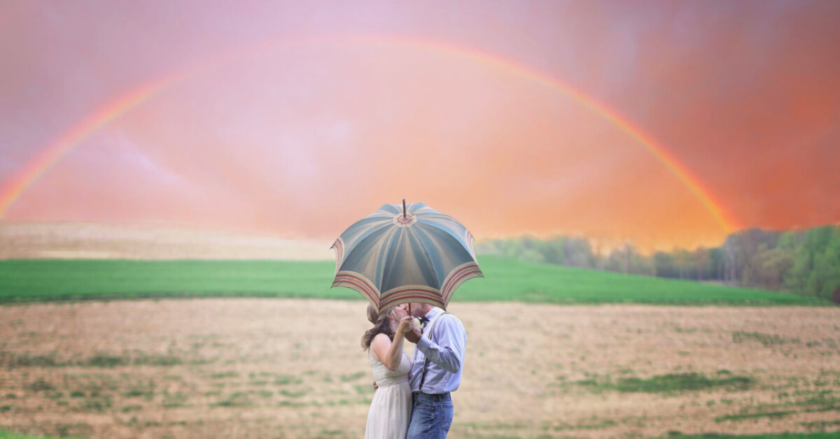 5 Everyday Props for Pre-Wedding Photos That Are Worthy of the ‘Gram
