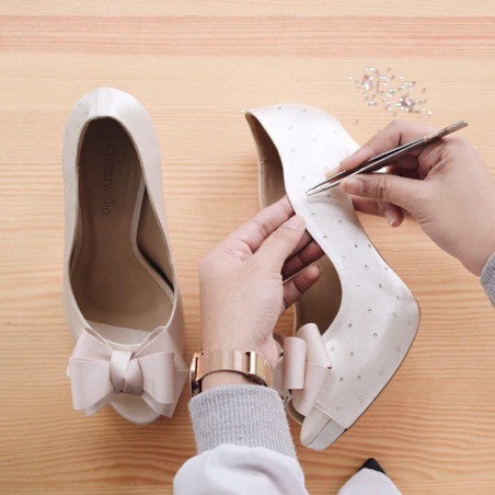 Find Your Perfect Shoe Fit: 4 Stores To Customise Your Dream Wedding Heels 