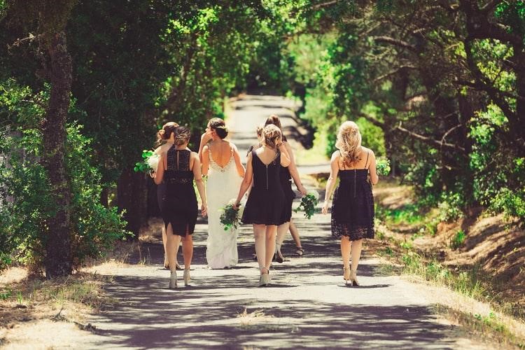 The Do’s and Don’ts of Choosing a Wedding Party