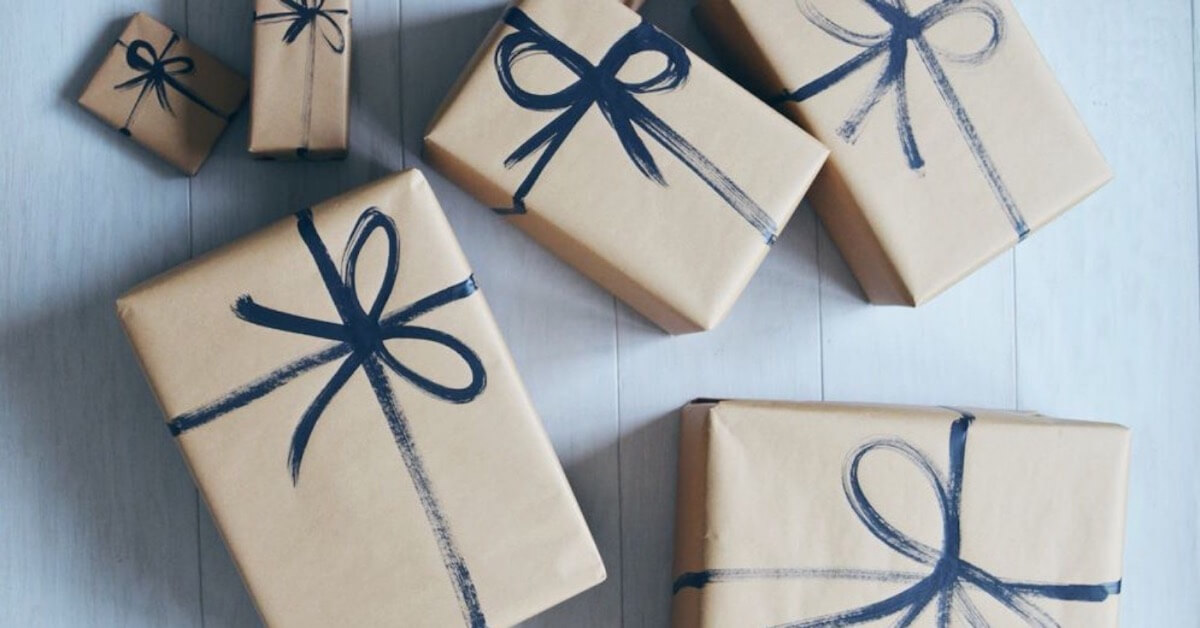 Dear Future Husband: 5 Useful Engagement Gifts for Him