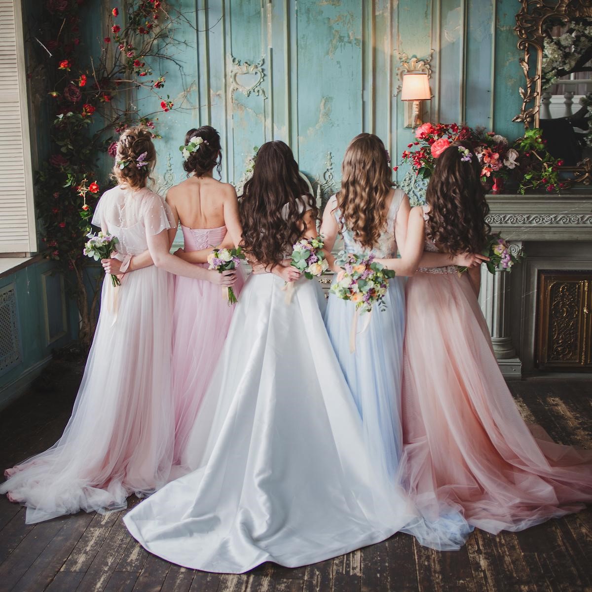 Style Guide: Dressing up Bridesmaids to Match the Bride