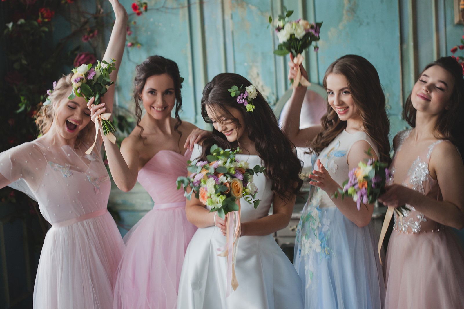Style Guide: Dressing up Bridesmaids to Match the Bride