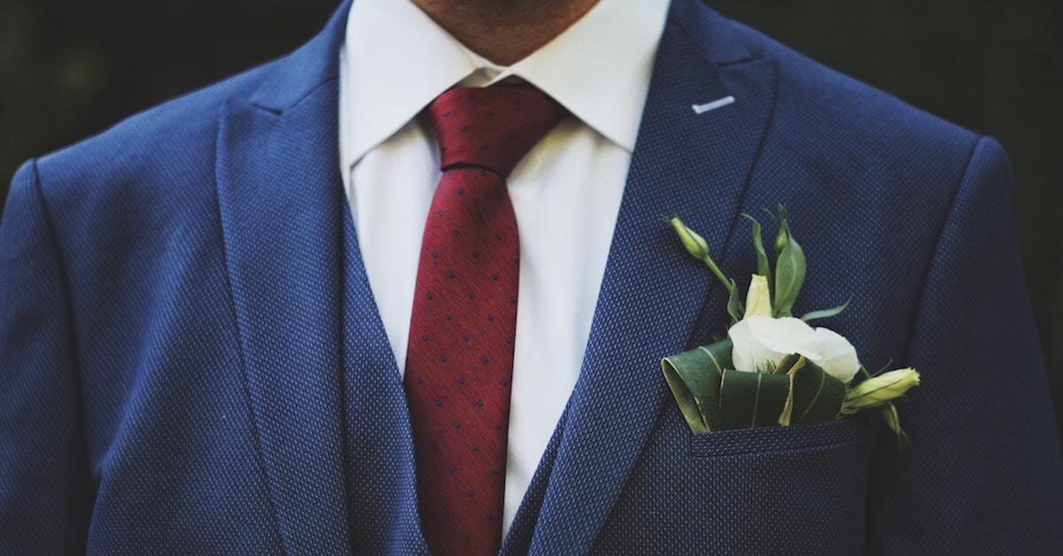 4 Tips to Dress Your Groomsmen Easily with Class and Style