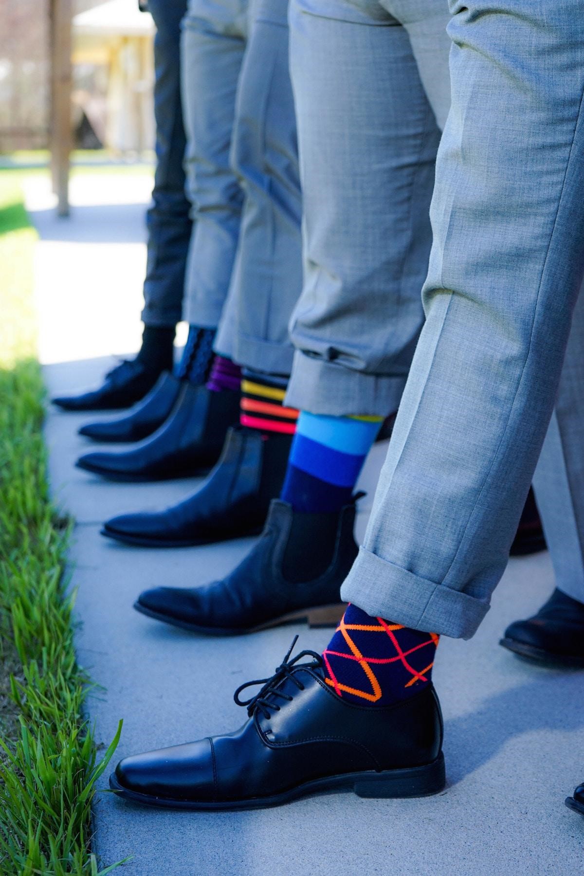 4 Tips to Dress Your Groomsmen Easily with Class and Style