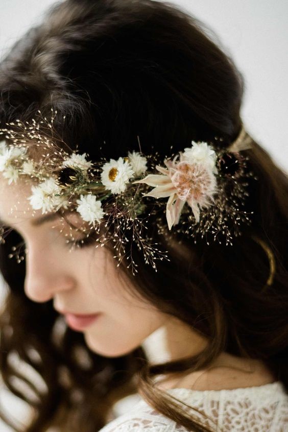 Hair Accessories Guide: Magical Pairings for Every Bride’s Hairdo