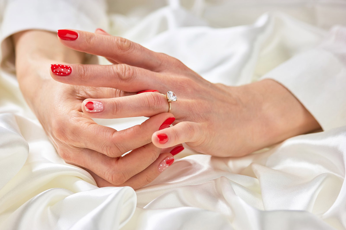 6 Do’s and Don’ts of Caring for Your Engagement Ring