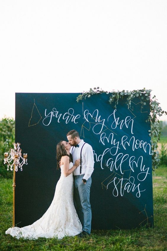 5 Gorgeous Wedding Backdrops to DIY & Frame Your Love