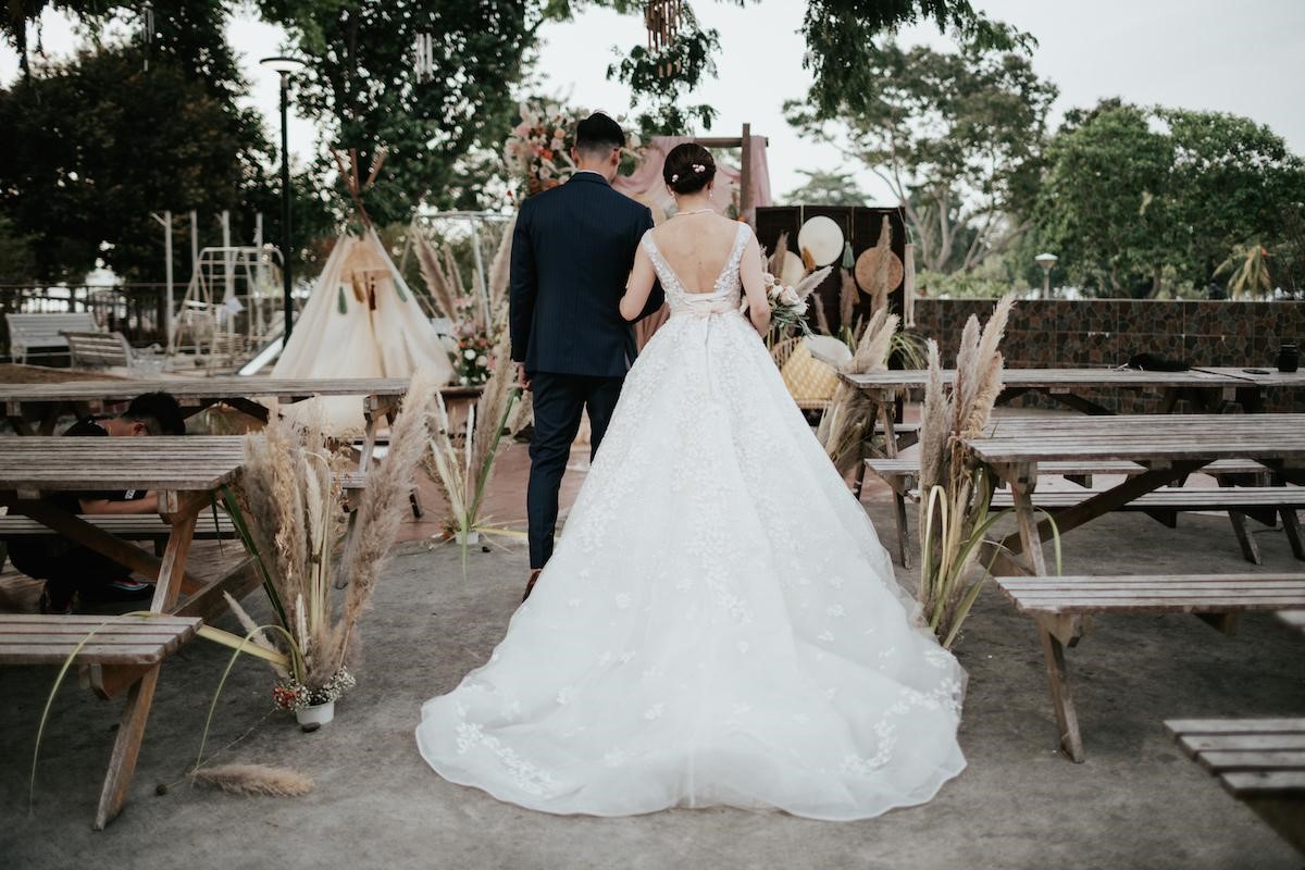 Wedding Inspiration: An Outdoor Garden Rustic Wedding