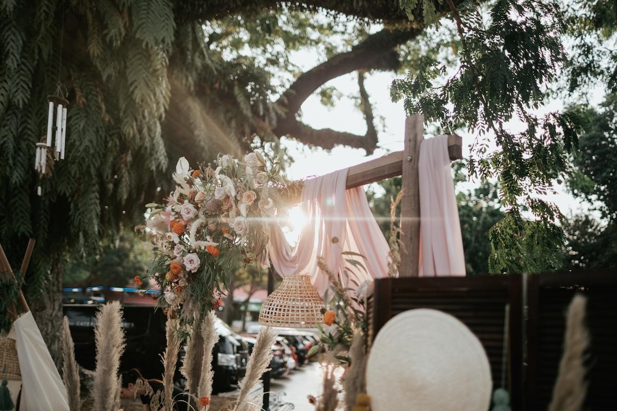 Wedding Inspiration: An Outdoor Garden Rustic Wedding