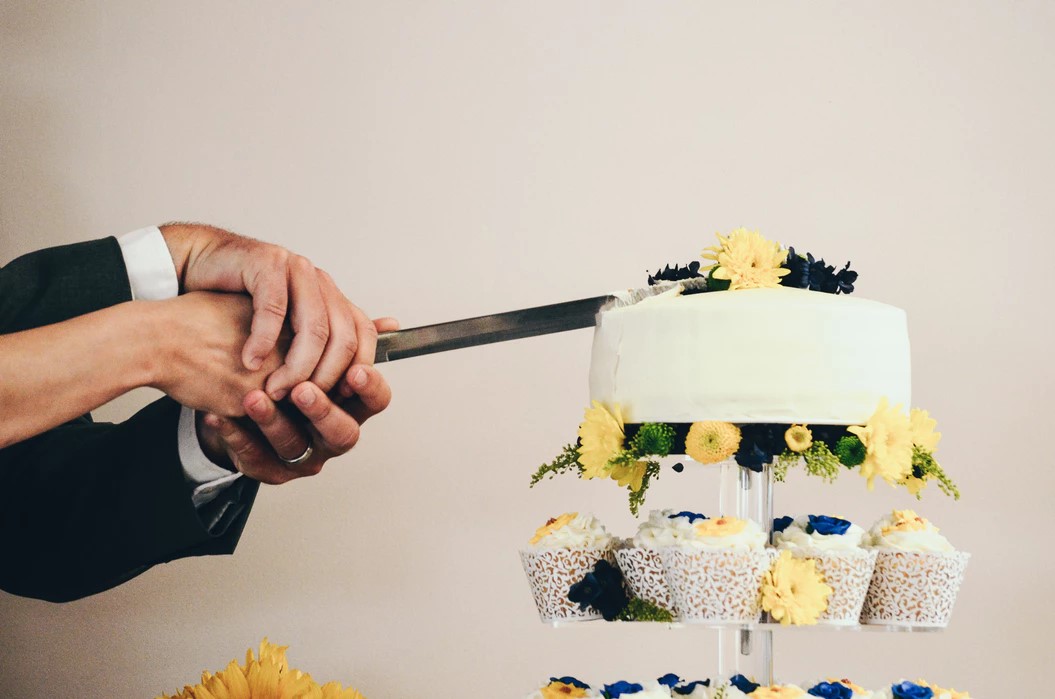 Wedding Traditions: What To Keep & How To Make It Your Own