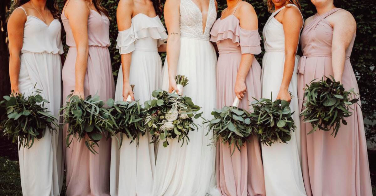 6 Bridesmaid Proposal Gift Ideas to Pop The Question to Your Friends