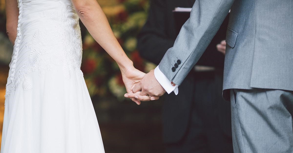 11 Common Wedding Etiquette Questions Answered