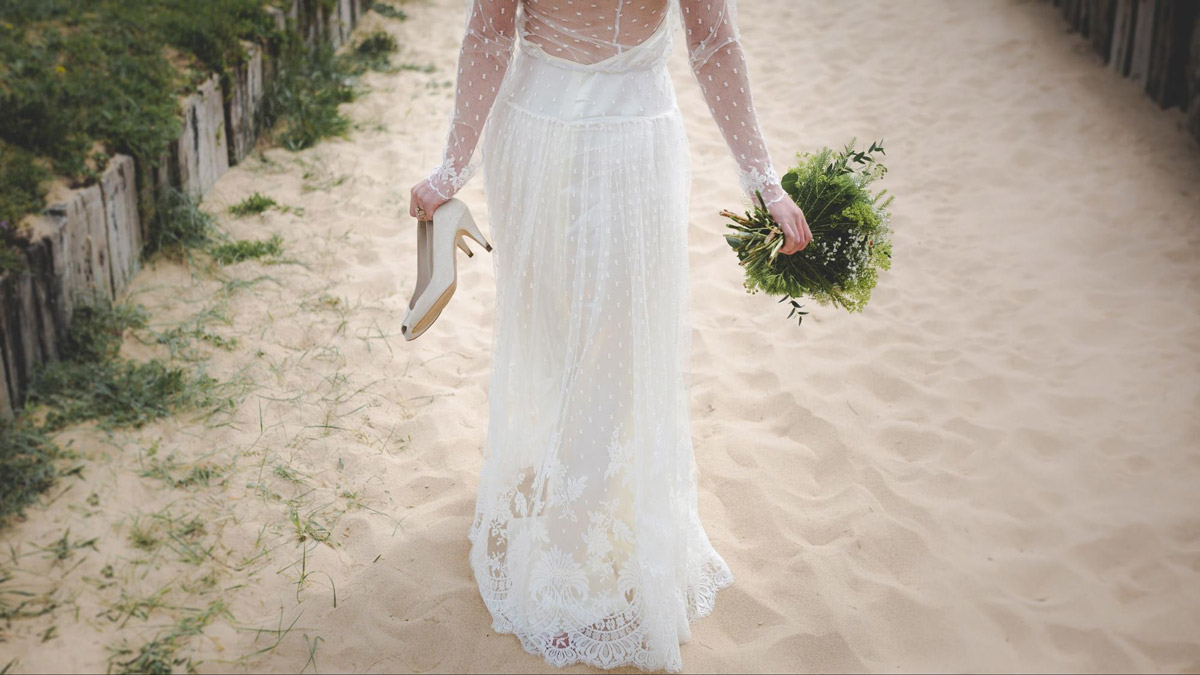 4 Things to Look Out For If You’re Planning A Beach Wedding