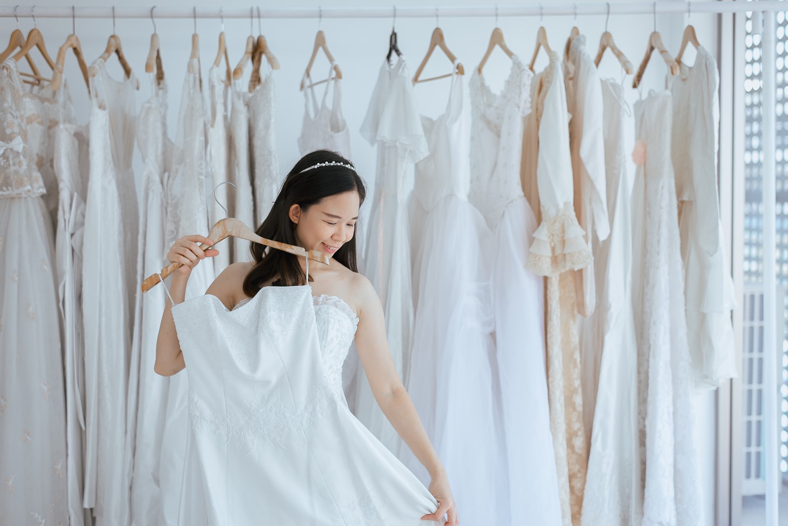 Wedding Gown Rental 101: All You Need to Know & More