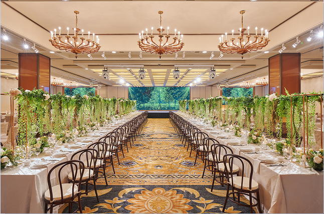 Be Spoilt For Choice With Regent Singapore’s Diverse Wedding Venues, Menus & Themes!