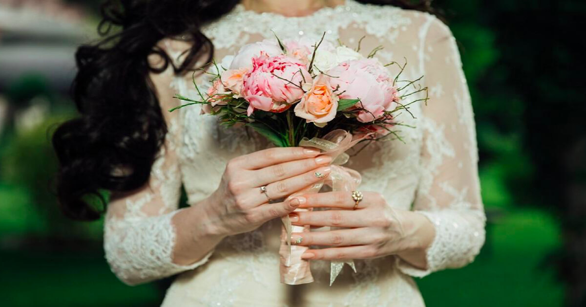 5 Tips to Nail Your Wedding Manicure