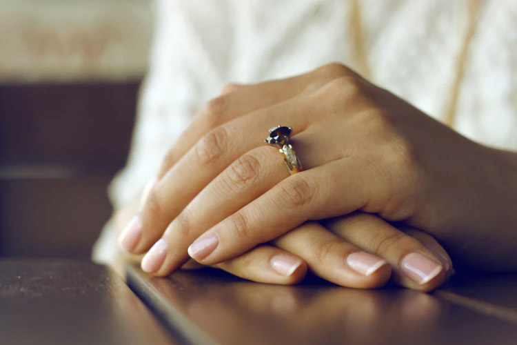 5 Tips to Nail Your Wedding Manicure