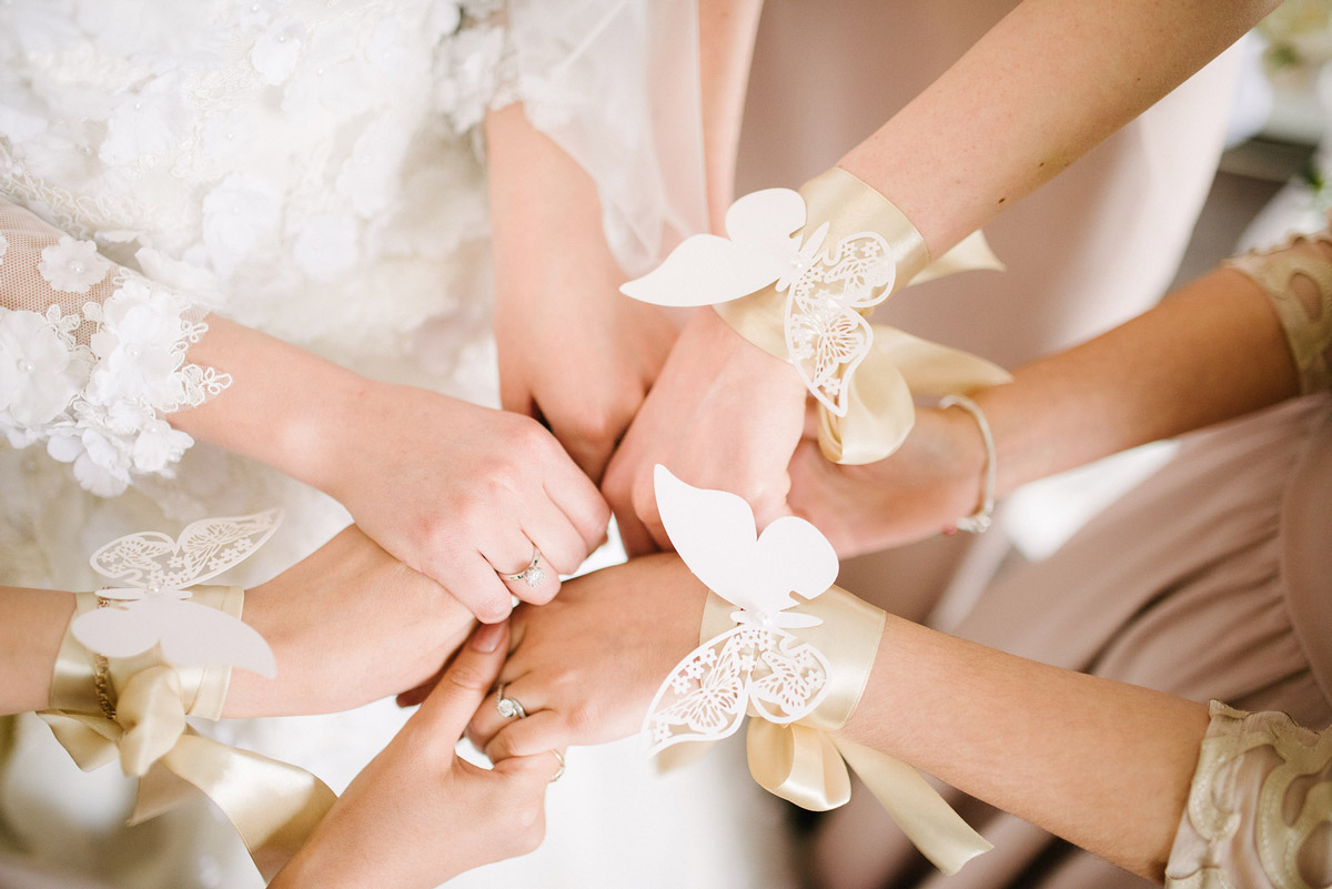 A Guide to Picking Bridal Party Outfits for Your Wedding Day