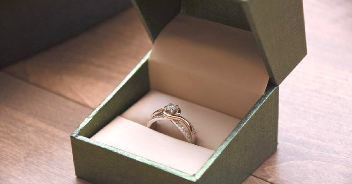 4 Questions You May Have While Deciding on an Engagement Ring