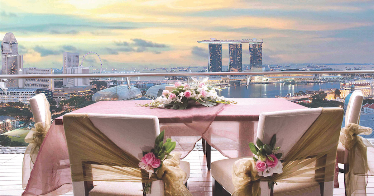 Hold a Solemnisation Ceremony in the Sky & Enjoy a Banquet Buffet at Peninsula Excelsior Hotel