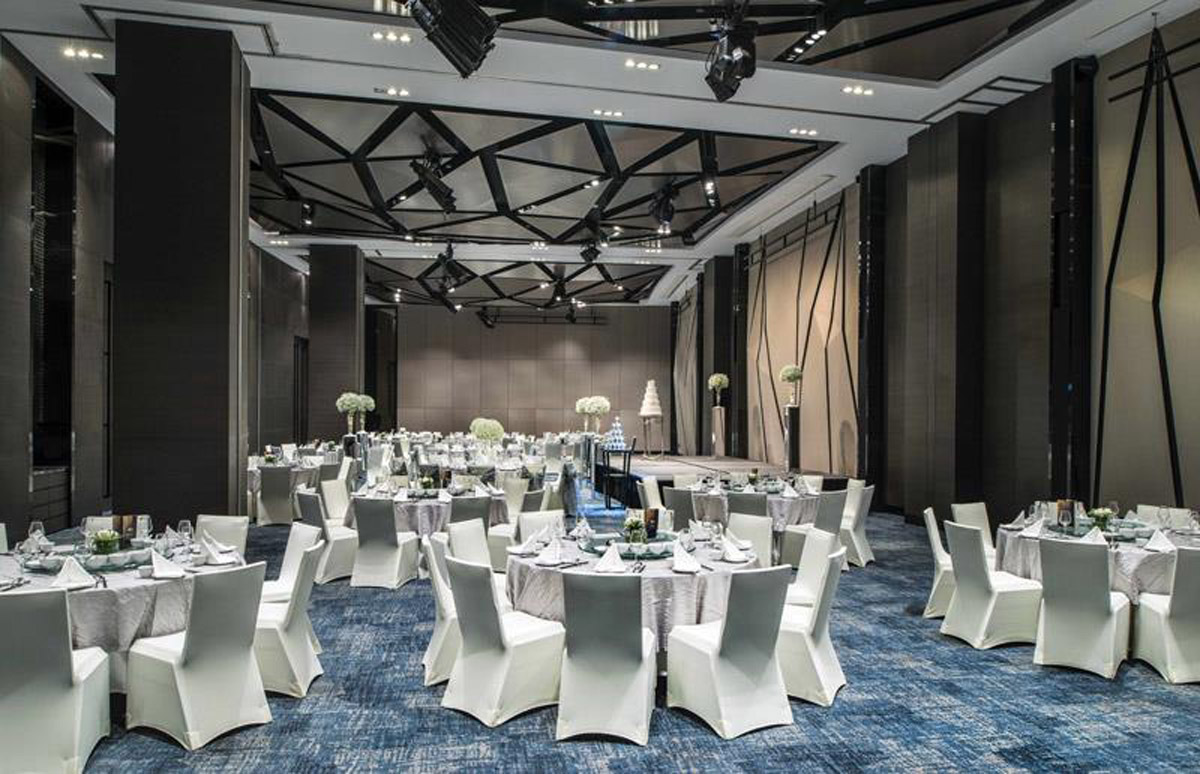 Celebrate A Timeless & Elegant Wedding at Novotel Singapore on Stevens