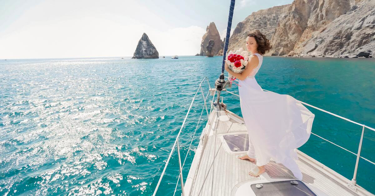 4 Reasons to Consider a Yacht for Your Solemnisation