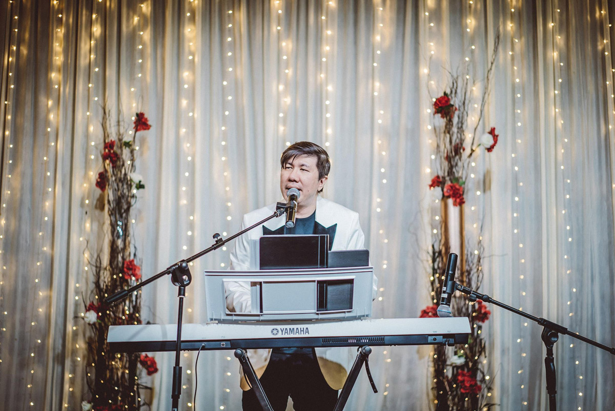 Introducing Linus Lee, The Wedding Showmaster for a Memorable, Entertaining Musical-Wedding Without the Stress!