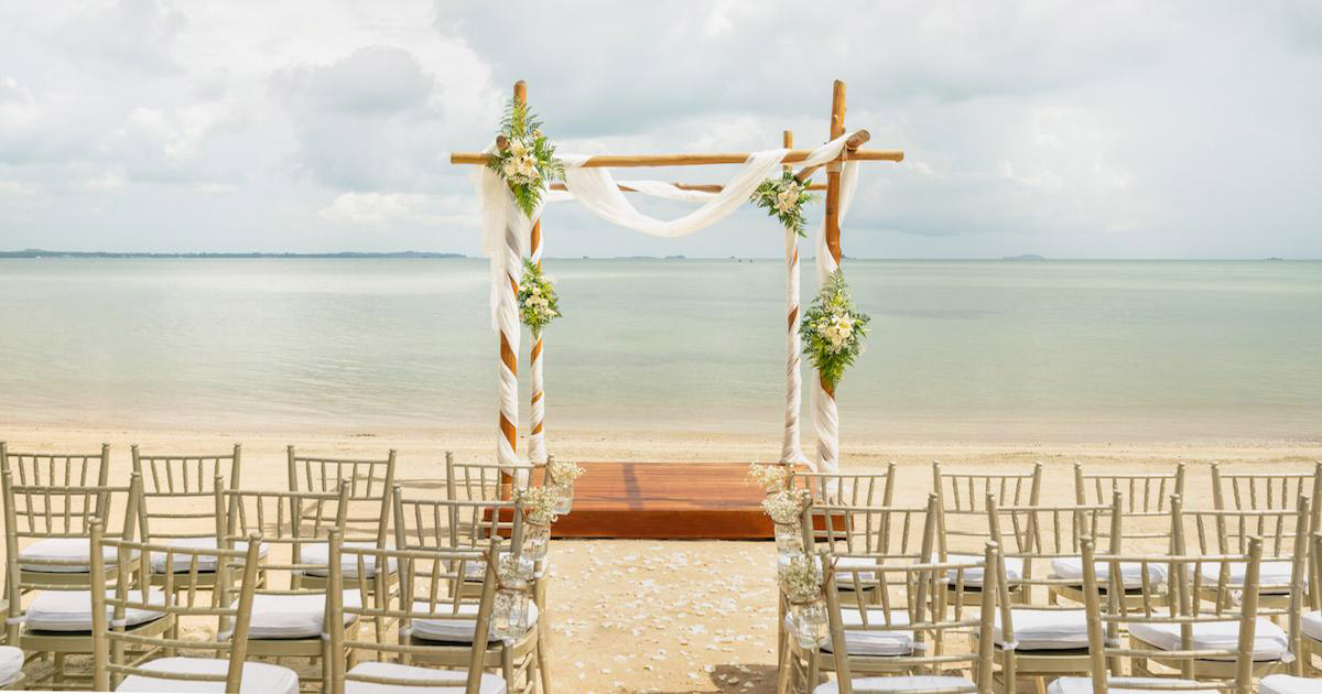 The Residence Bintan: Plan an Idyllic Destination Wedding with Fireworks & Wishing Lanterns by the Beach!