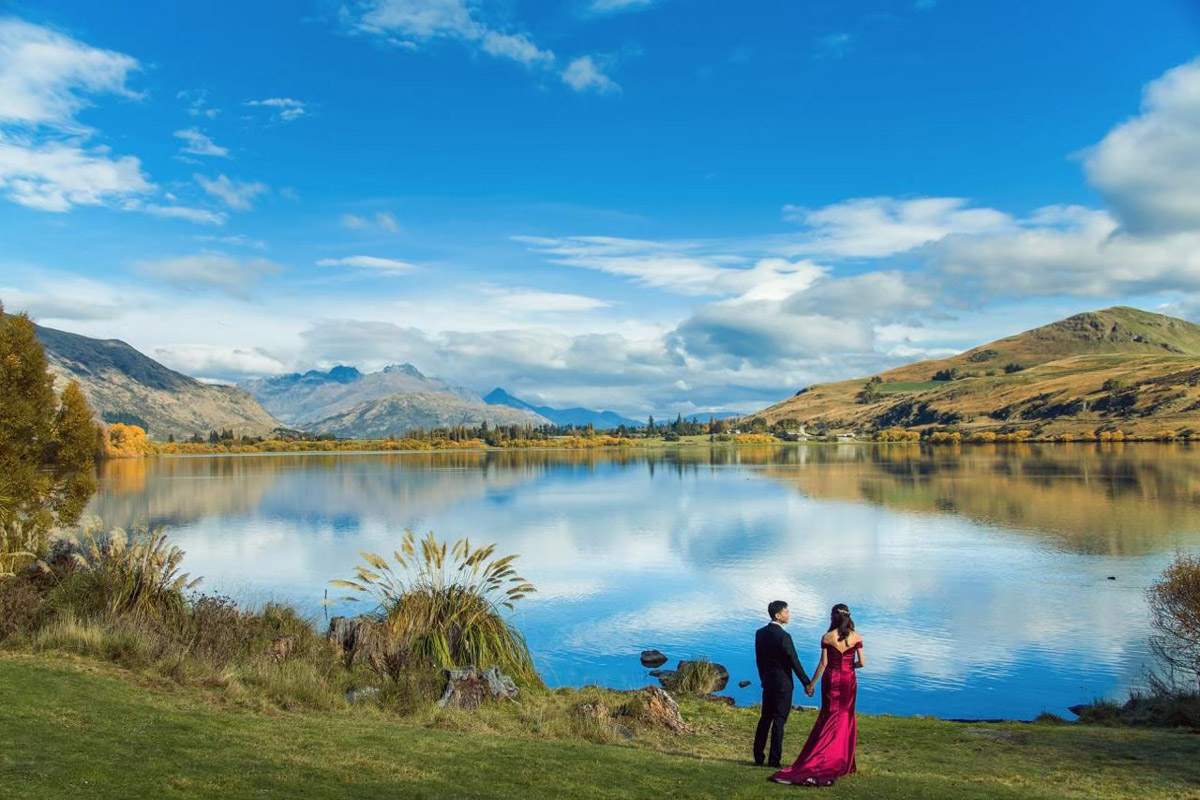 Blue Bay Wedding: Authentic Taiwanese-Style Gowns, Photography & Services