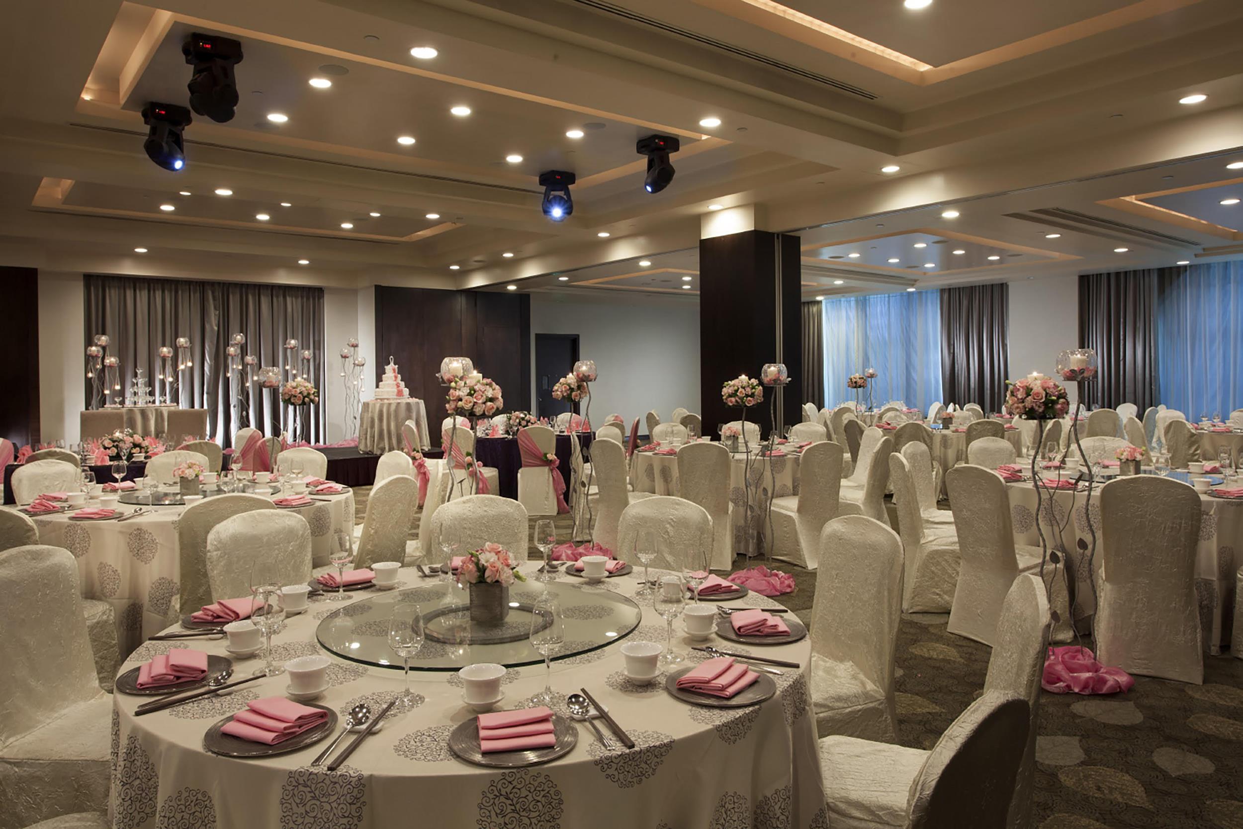 Celebrate Beautiful Beginnings with Grand Copthorne Waterfront Hotel