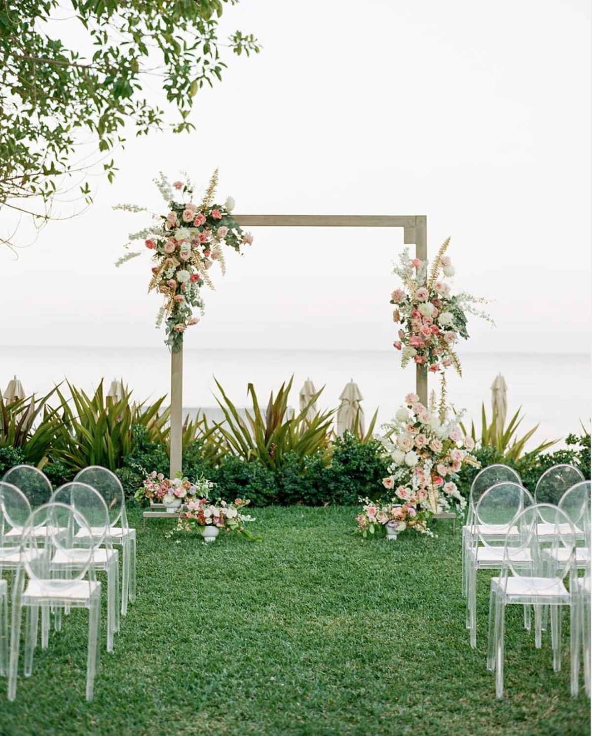 7 Wonderful Reasons to Have an Outdoor Garden-Themed Wedding 