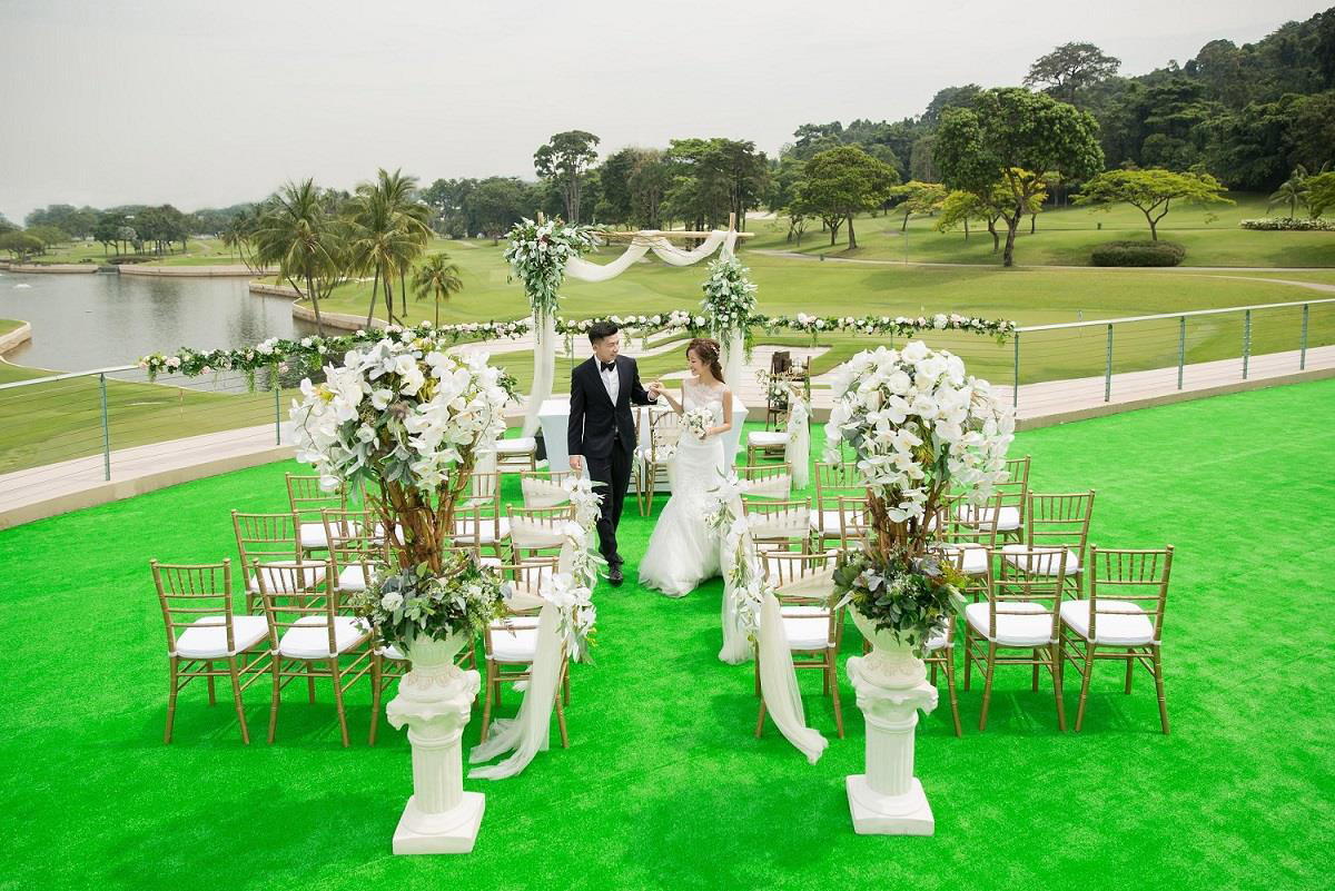 7 Romantic Garden Wedding Sites in Singapore to Tie the Knot